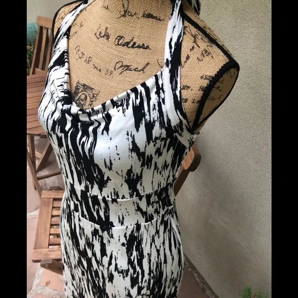 NWOT Ann Taylor Black & White Printed Halter Dress - Picture 6 of 11